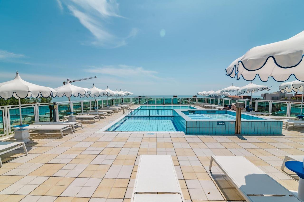 Hotel Colombo Lido di Jesolo Luaran gambar