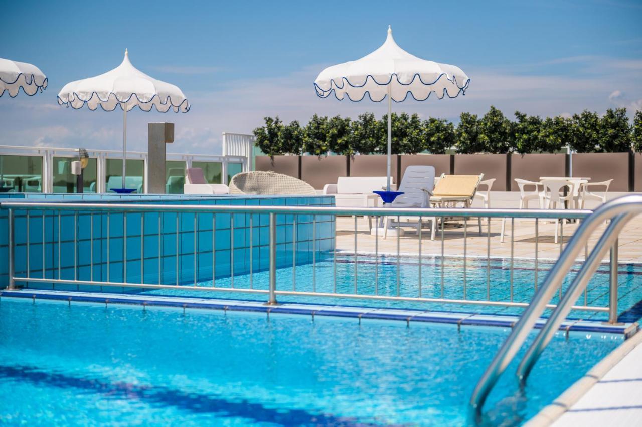 Hotel Colombo Lido di Jesolo Luaran gambar