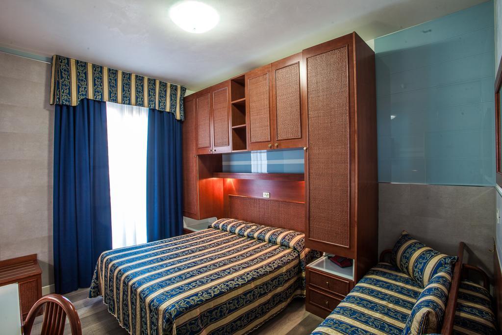 Hotel Colombo Lido di Jesolo Luaran gambar