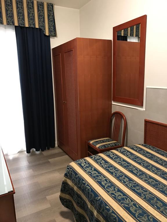 Hotel Colombo Lido di Jesolo Luaran gambar