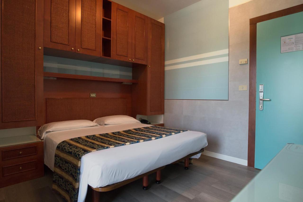 Hotel Colombo Lido di Jesolo Luaran gambar